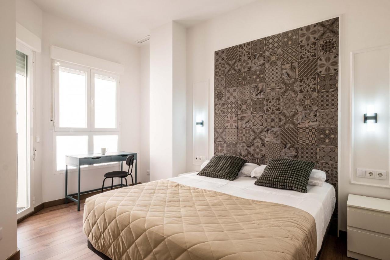 Amazing With Afun And Friendly Atmosphere Appartement Valence